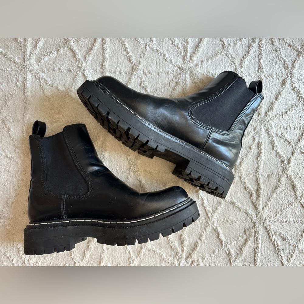 Circus by Sam Edelman Women's Effie Ankle Chelsea Boot Black size 10 - Picture 2 of 7
